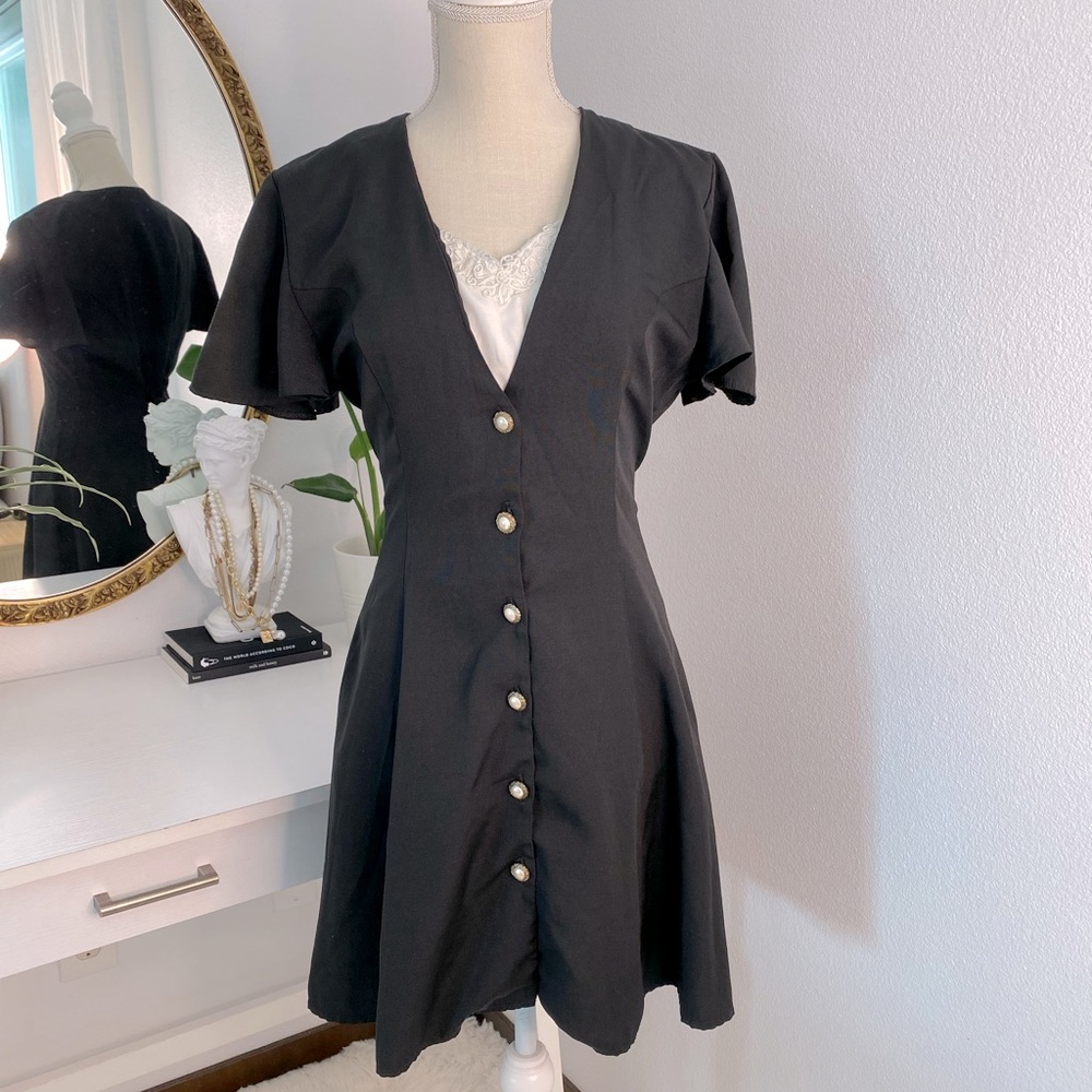 Authentic vintage Vittoria Virini Dress pearl button down lace details